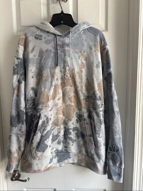 Nike Tie-Dye Pullover Hoodie in Gray and Tan